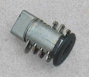 Fuel cap lock